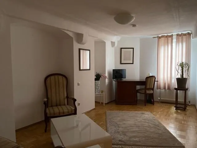 Отель Schwanen In Der City 3*